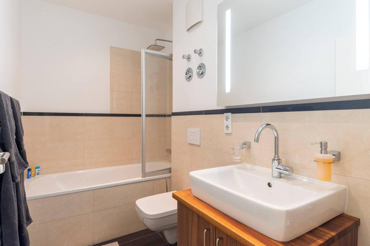 Super Zentrale, Gemutliche Wohnung Mit Balkon Lipcse Kültér fotó
